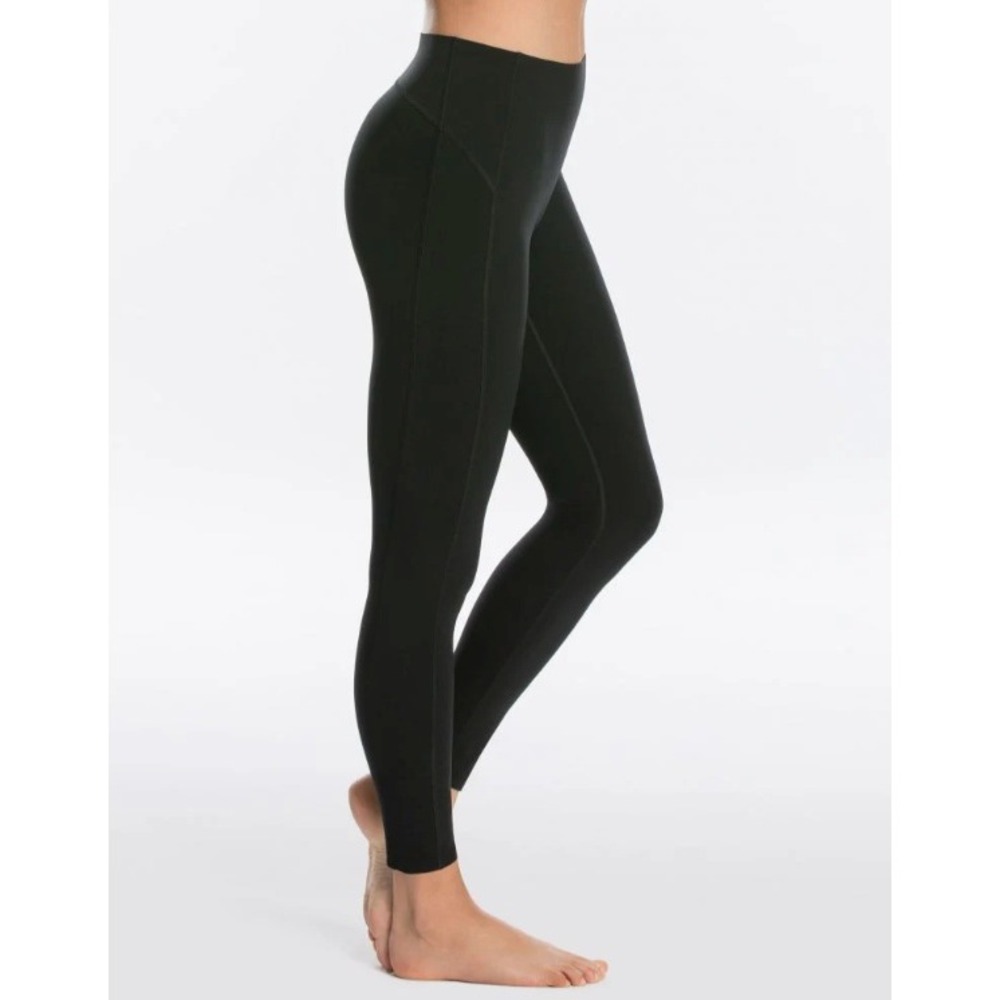 SPANX Everywear Icon Leggings in Very Black Compressio Womens Size‎ L Athlesiure